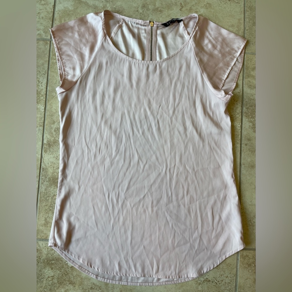 Women’s Top Blouse Shirt XS Silky Blush Pink Express